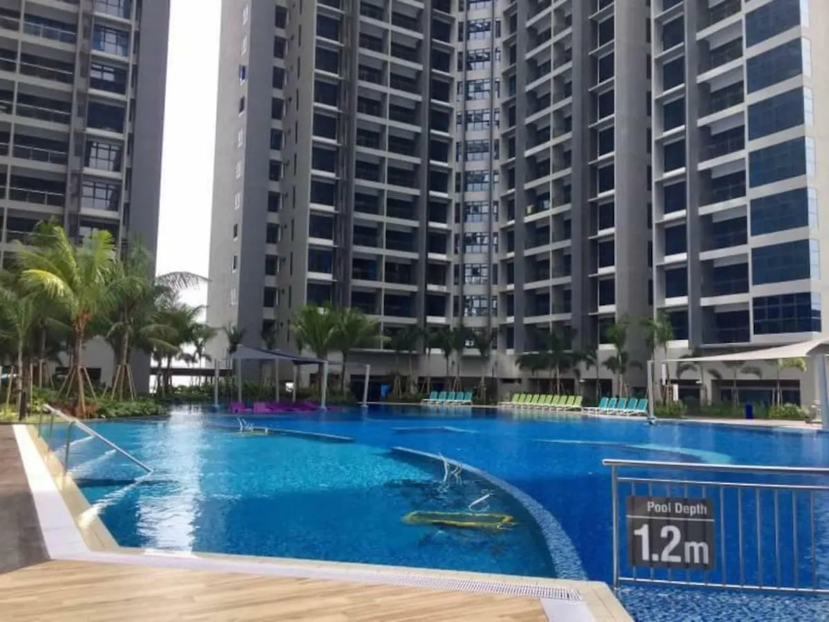 Ys Atlantis Residences Melaka - Pool View